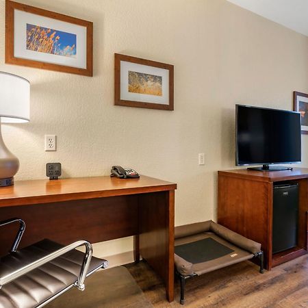 Comfort Suites Fernley Exterior photo