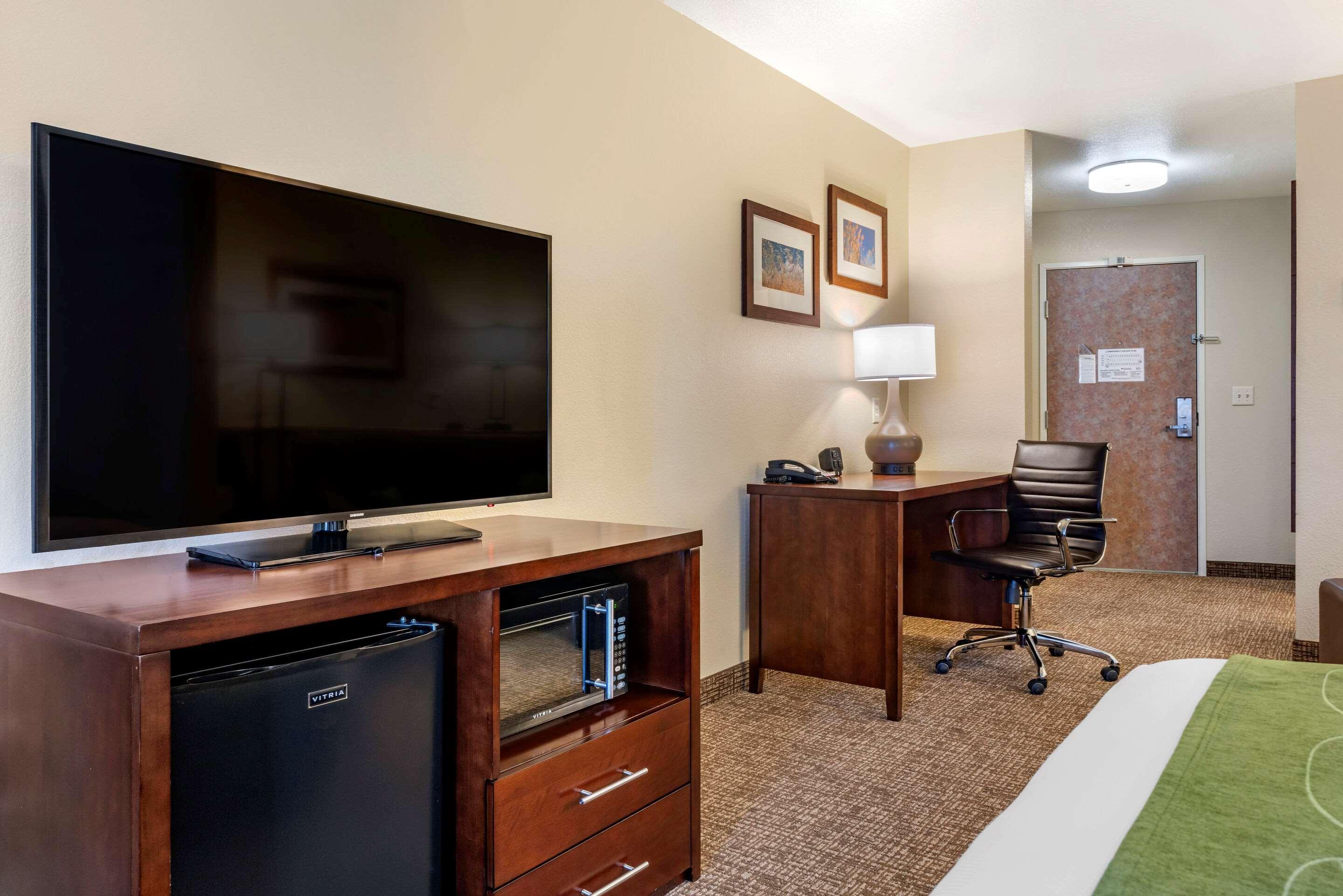 Comfort Suites Fernley Exterior photo